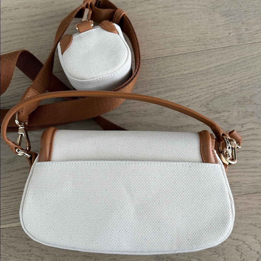 lululemon athletica White and Tan Crossbody Bag with Coin Case - Picture 5 of 12